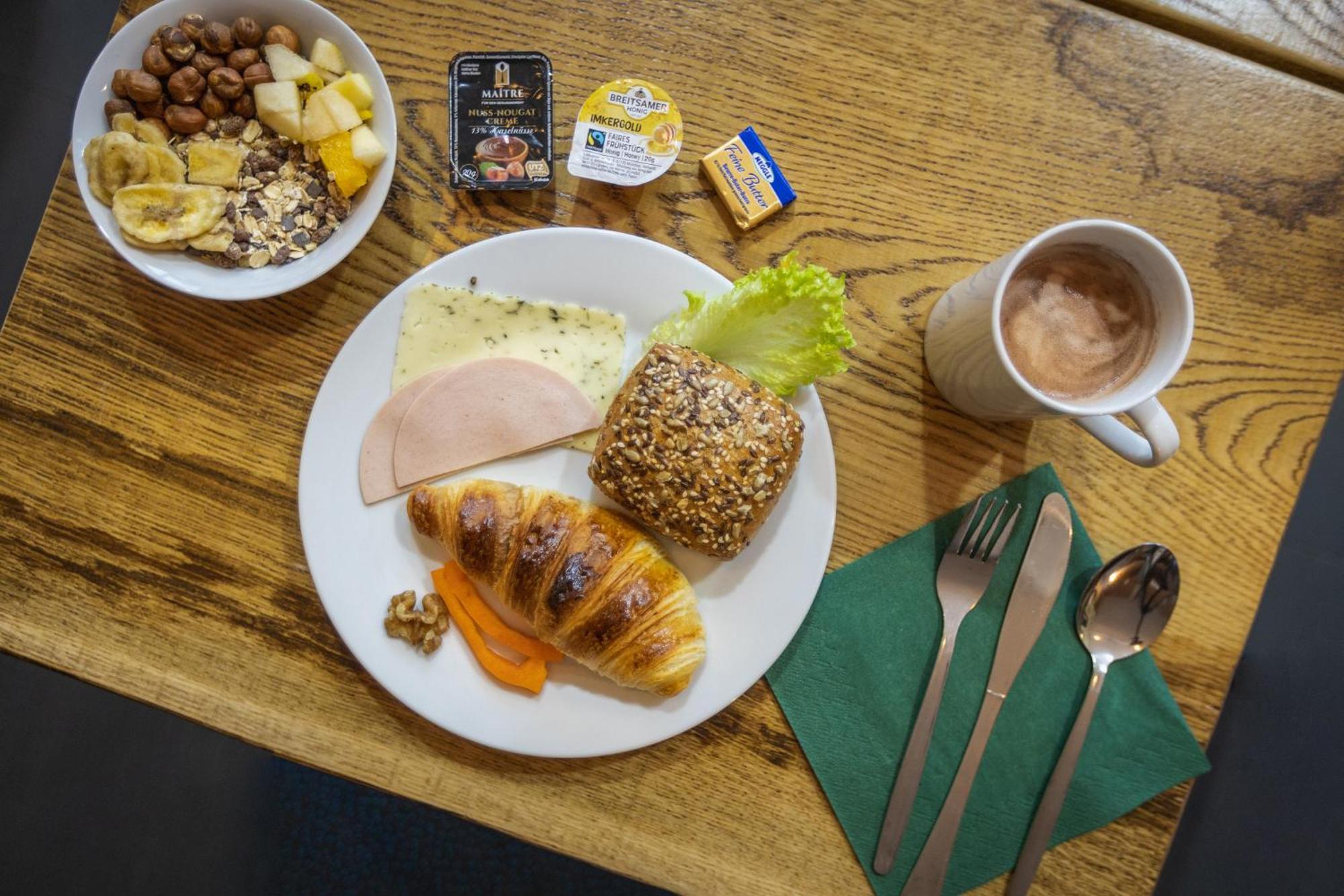 Cityapartment Wagner Mit Netlix บีเลอเฟล์ด ภายนอก รูปภาพ